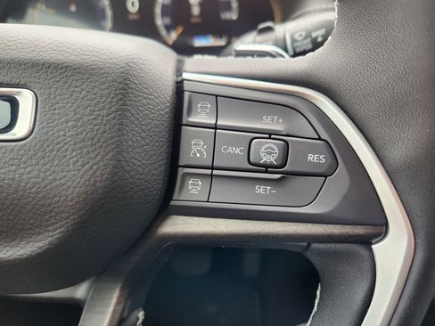 New 2026 Jeep Grand Cherokee Altitude AWD/4WD image 15