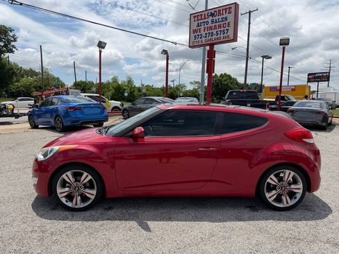 Used 2016 Hyundai Veloster w/ Option Group 02 FWD image 4