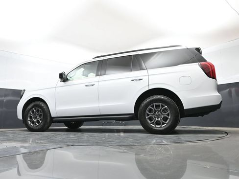 Used 2025 Ford Expedition Active AWD/4WD image 55