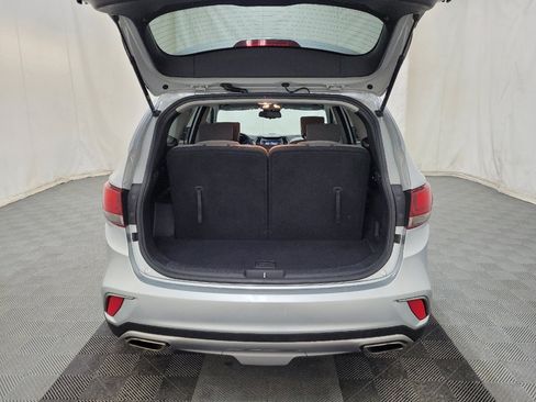 Used 2018 Hyundai Santa Fe SE image 29