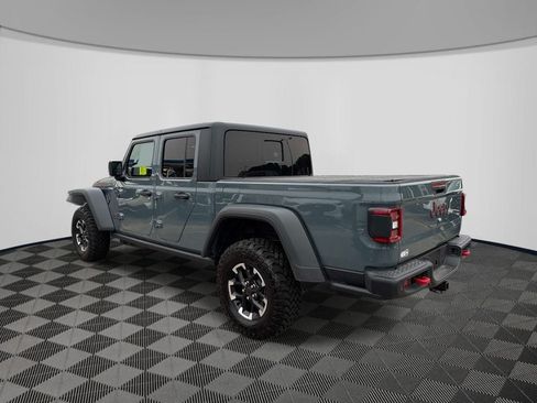 Used 2026 Jeep Gladiator Rubicon w/ Dual Top Group AWD/4WD image 5