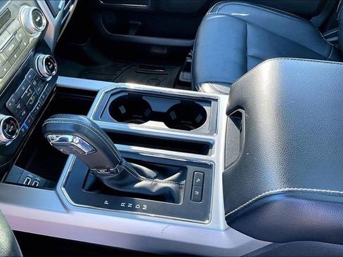 Used 2018 Ford F150 Lariat w/ Equipment Group 502A Luxury image 19