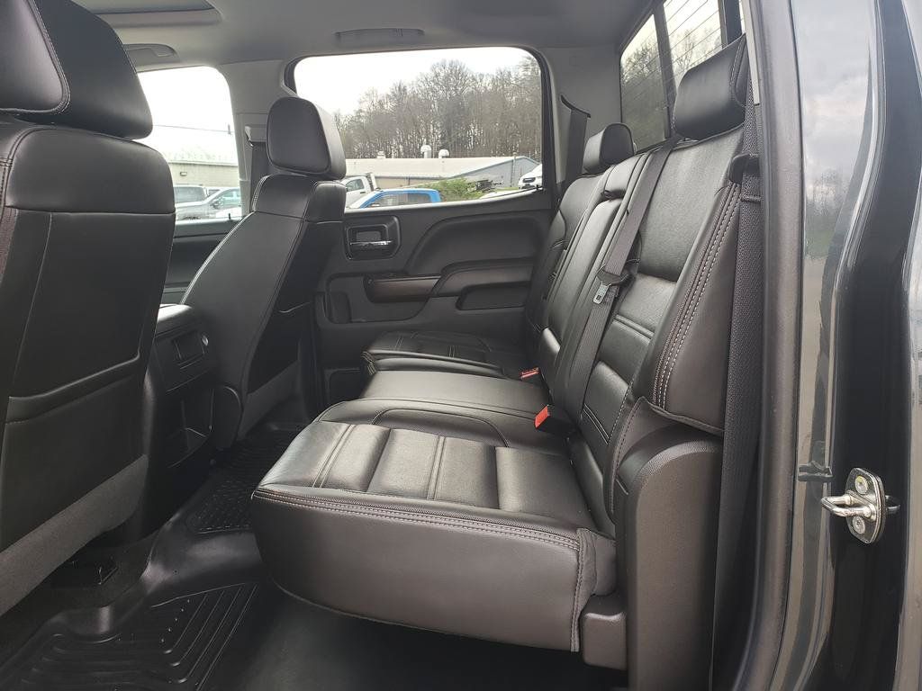 Used 2018 GMC Sierra 2500 Denali w/ Duramax Plus Package AWD/4WD image 12