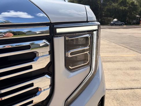 Used 2025 GMC Sierra 1500 Denali w/ Denali Reserve Package AWD/4WD image 16