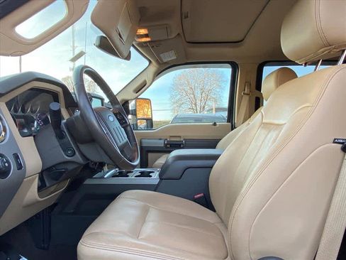 Used 2015 Ford F350 Lariat image 14