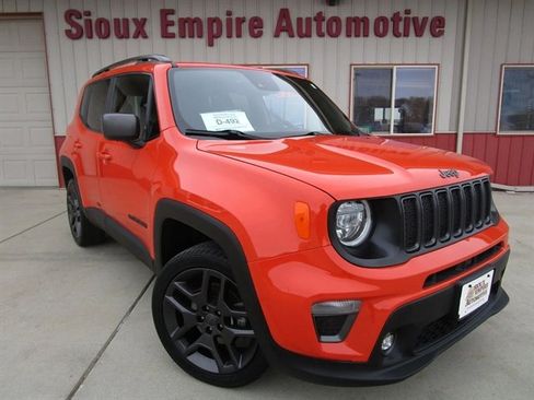 Used 2021 Jeep Renegade Latitude image 1