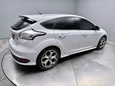Used 2016 Ford Focus ST FWD image 5