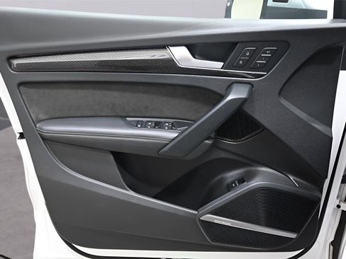 Used 2018 Audi SQ5 Prestige image 9