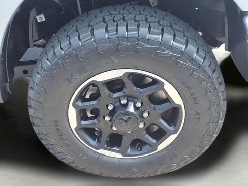 Used 2026 RAM 2500 Laramie AWD/4WD image 9