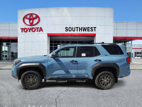 Used 2026 Toyota 4Runner SR5 AWD/4WD image 3