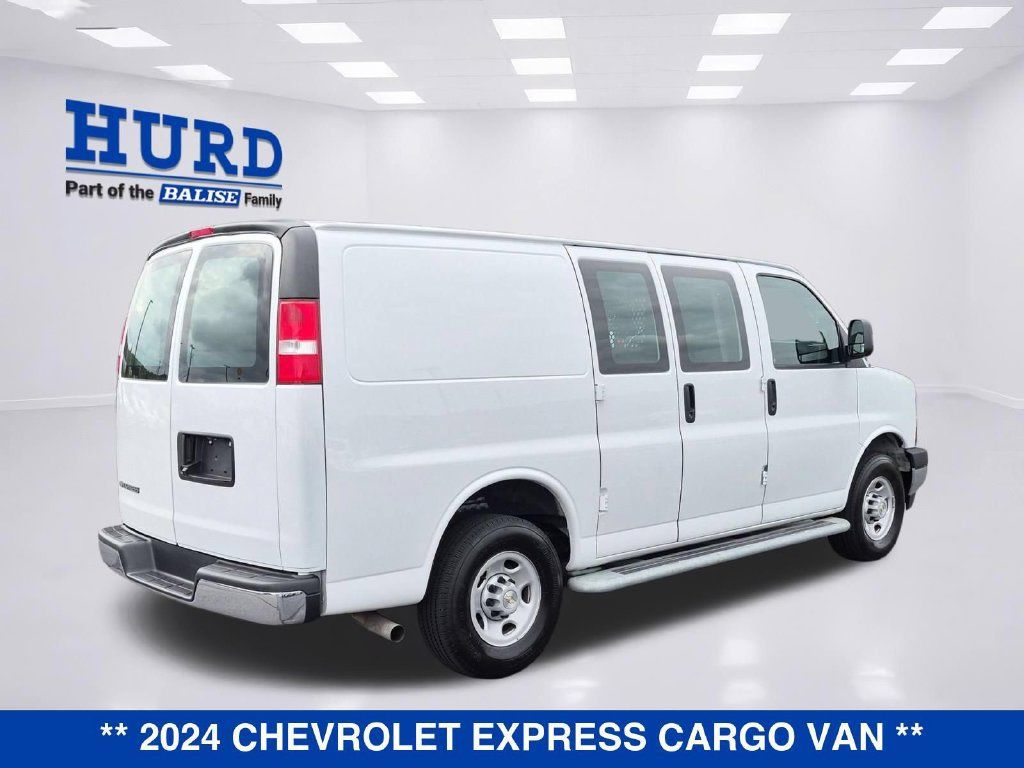 Used 2024 Chevrolet Express 2500 w/ Driver Convenience Package RWD image 3