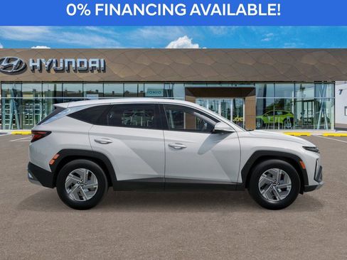 New 2026 Hyundai Tucson Blue SE image 8