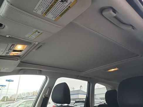 Used 2017 Subaru Forester 2.5i Premium w/ All-Weather Package image 15