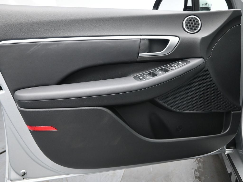New 2026 Hyundai Sonata SEL FWD image 25