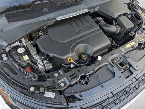 New 2025 Land Rover Range Rover Evoque Dynamic SE image 18