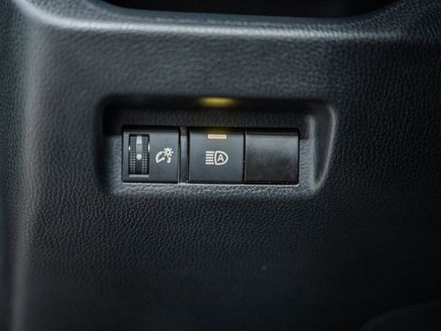 Used 2025 Toyota RAV4 XLE image 41