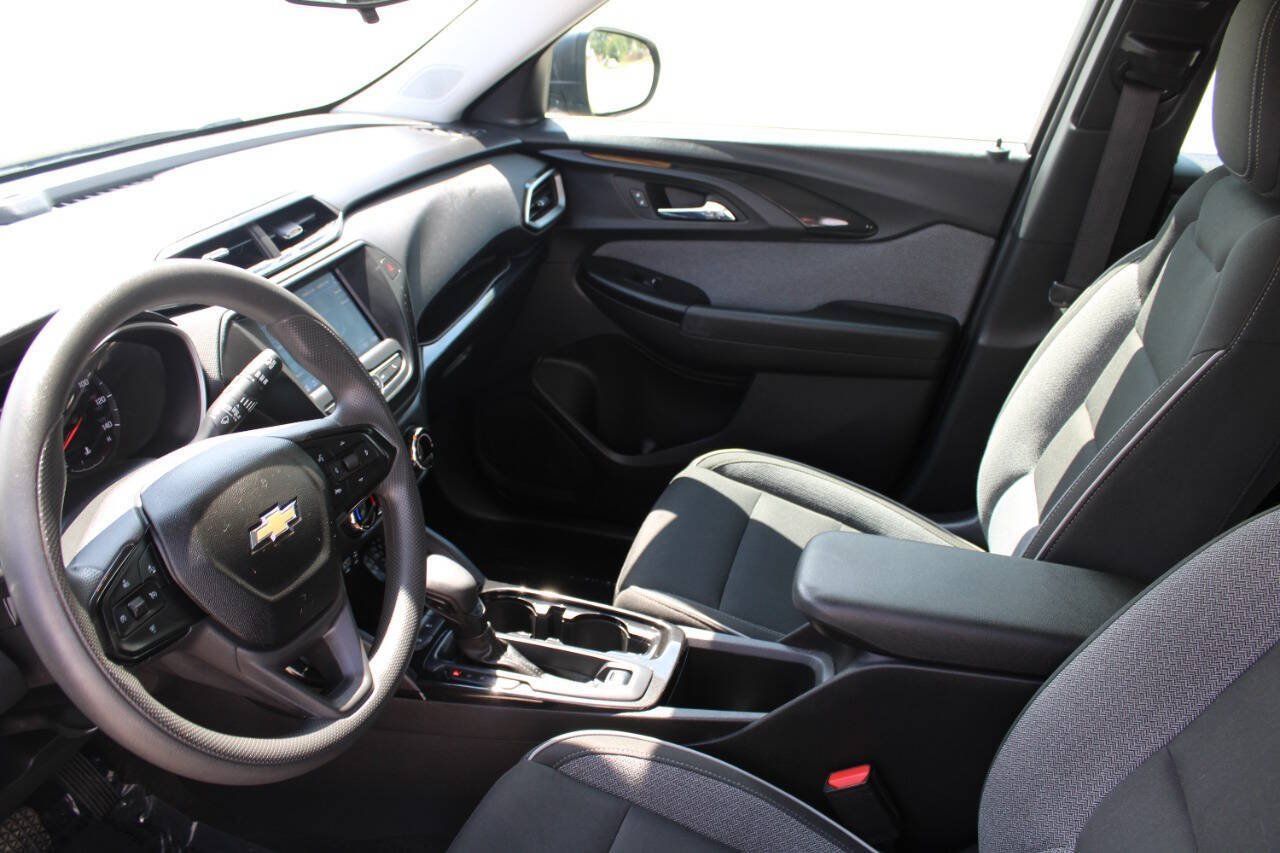 Used 2021 Chevrolet TrailBlazer LS FWD image 19
