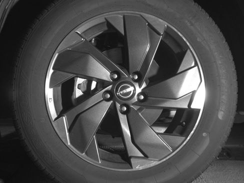 Used 2025 Nissan Rogue SV AWD/4WD image 12