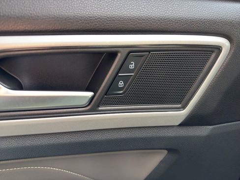 Used 2023 Volkswagen Atlas SE image 17