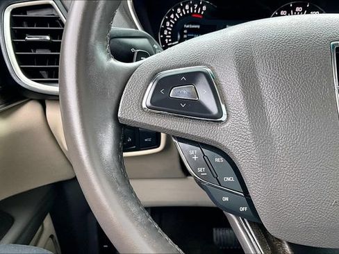 Used 2017 Lincoln MKX Reserve FWD image 10