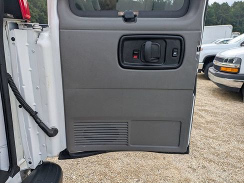 Used 2023 Chevrolet Express 3500 LS RWD image 20