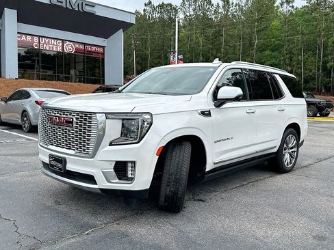 Used 2021 GMC Yukon Denali w/ Denali Ultimate Package AWD/4WD image 2