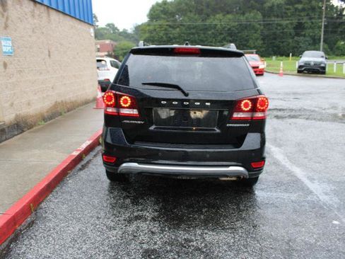 Used 2020 Dodge Journey Crossroad FWD image 5