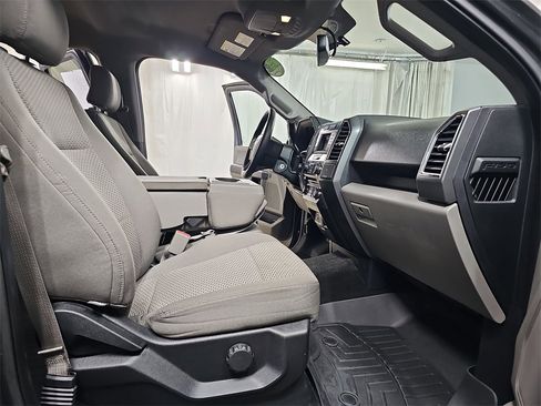 Used 2015 Ford F150 XLT w/ Equipment Group 301A Mid image 13