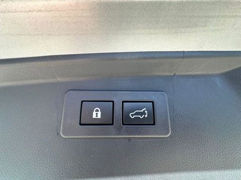 Used 2025 Subaru Outback Premium image 10