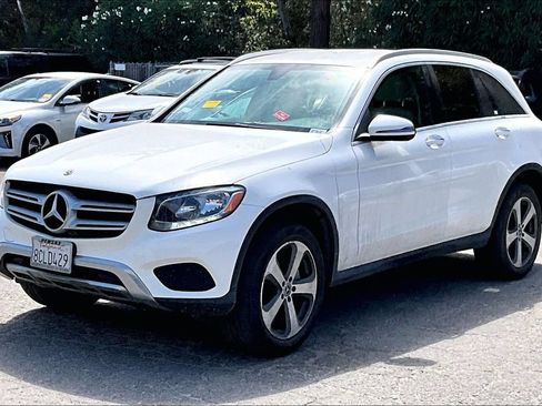 Used 2018 Mercedes-Benz GLC 300 image 3
