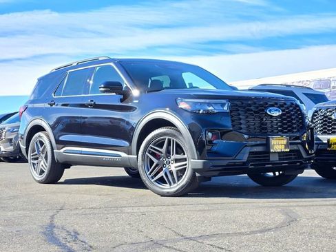 New 2026 Ford Explorer ST-Line w/ ST-Line Street Pack image 1