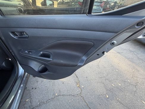 Used 2021 Nissan Versa SV FWD image 17