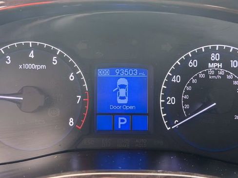 Used 2013 Hyundai Genesis 3.8 image 20