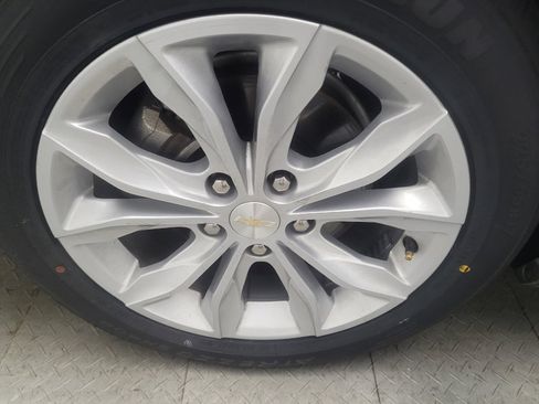 Used 2025 Chevrolet Malibu LT FWD image 31