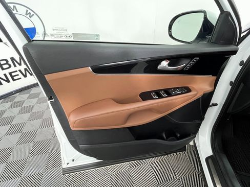 Used 2019 Kia Sorento SX image 23