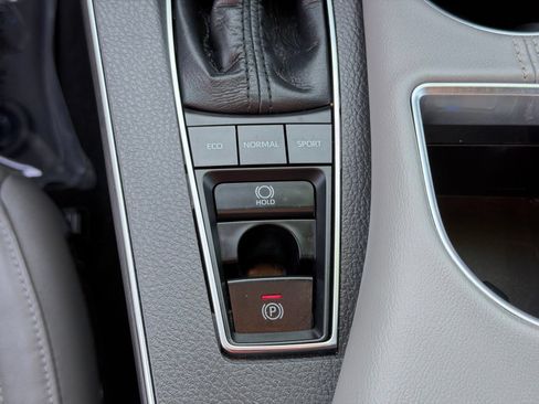 Used 2019 Toyota Avalon Limited w/ Advanced Safety Package FWD image 24