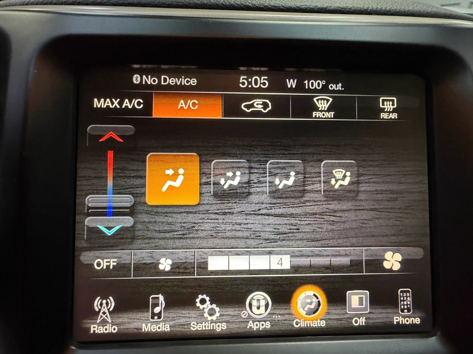 Used 2016 Jeep Cherokee Latitude FWD image 47