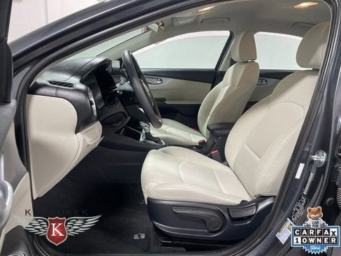 Used 2023 Kia Forte LXS image 12