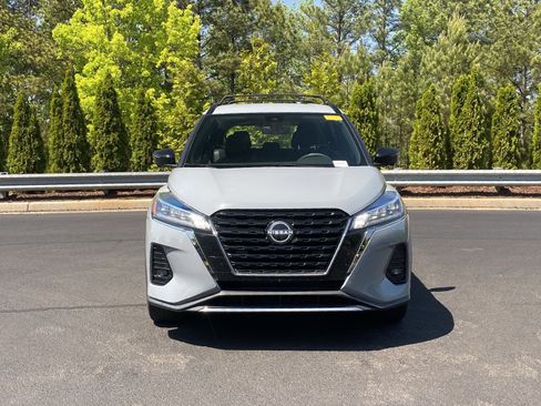 Used 2022 Nissan Kicks SR w/ Interior Electronics Package image 9