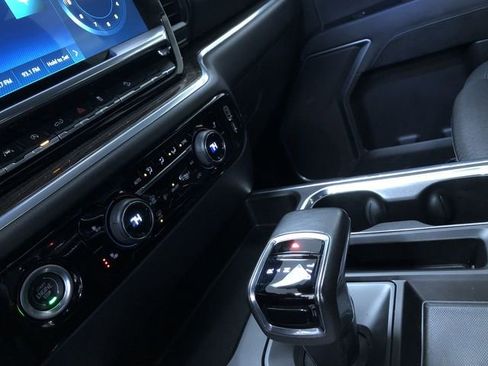 Used 2022 Chevrolet Silverado 1500 LT image 25