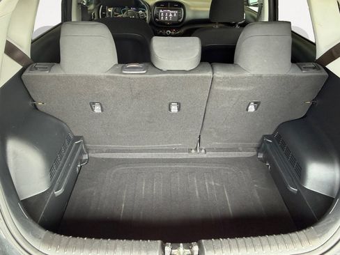 Used 2023 Kia Soul LX w/ Option Group 015 FWD image 13