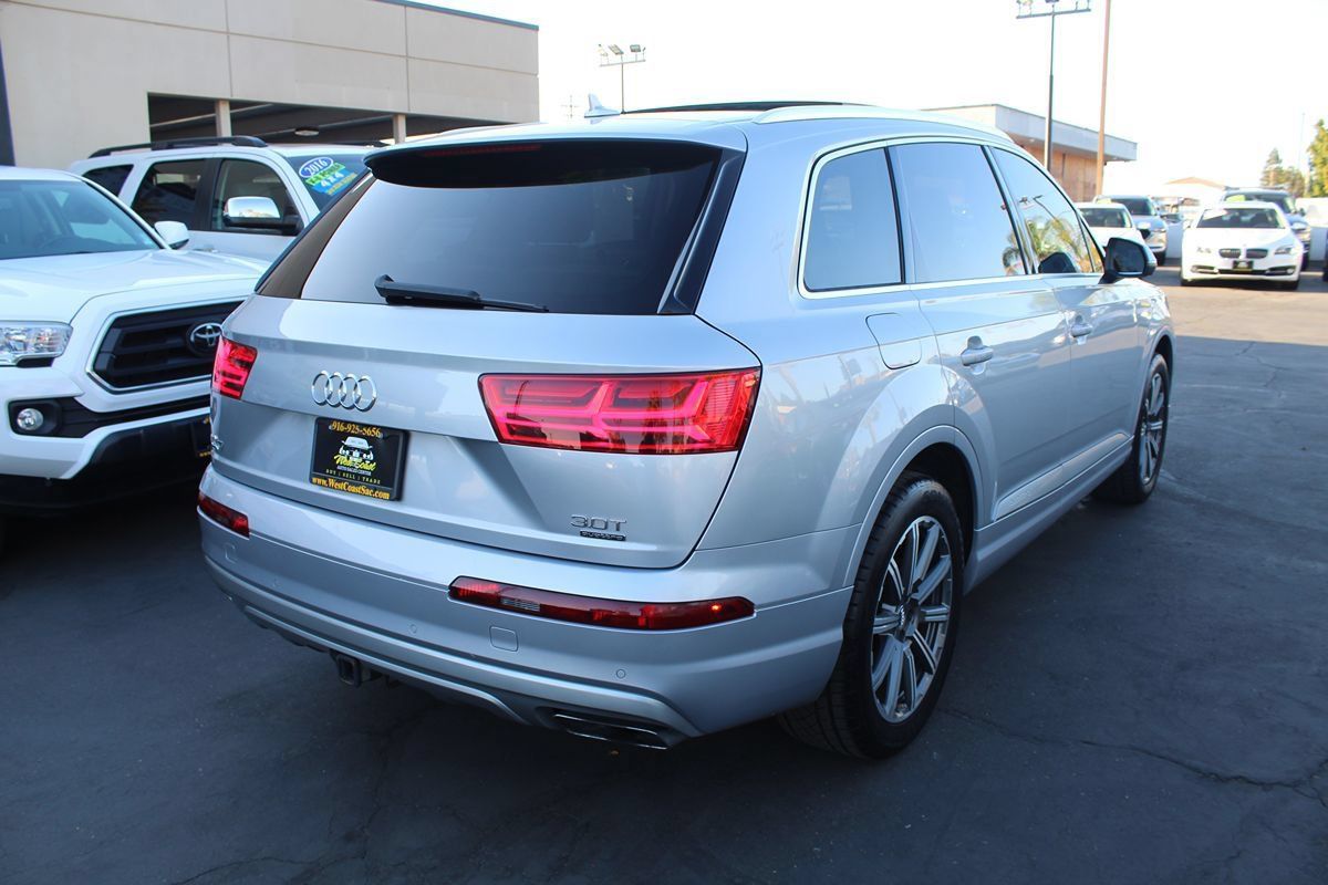 Used 2017 Audi Q7 3.0T Premium Plus w/ Premium Plus Package AWD/4WD image 7