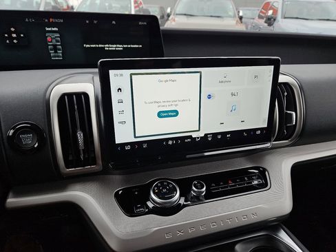 New 2026 Ford Expedition Active RWD image 25