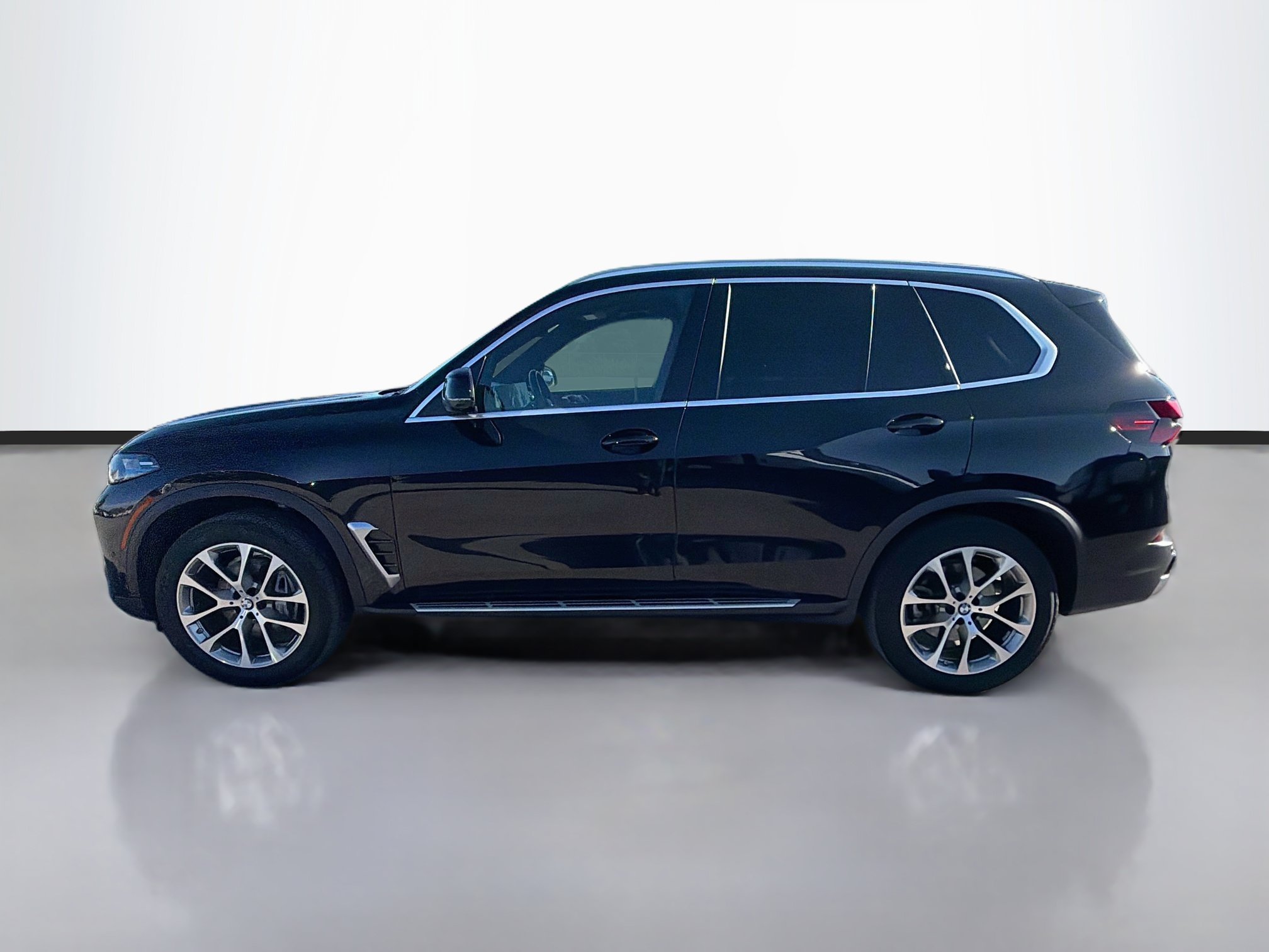 Used 2026 BMW X5 sDrive40i RWD image 2
