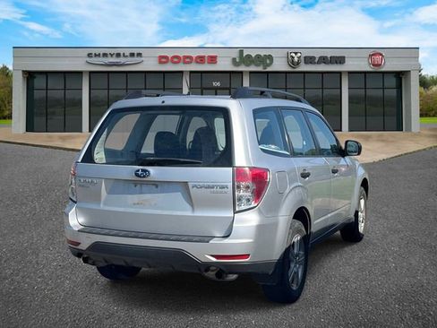 Used 2011 Subaru Forester 2.5X w/ Alloy Wheel Value Pkg AWD/4WD image 3