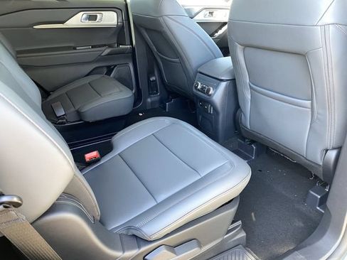 New 2026 Ford Explorer Active w/ Active Comfort Package AWD/4WD image 14
