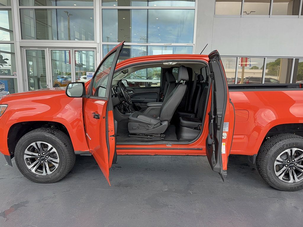 Used 2021 Chevrolet Colorado Z71 AWD/4WD image 14