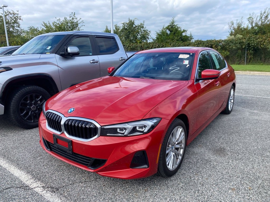 Used 2024 BMW 330i xDrive Sedan AWD/4WD image 4