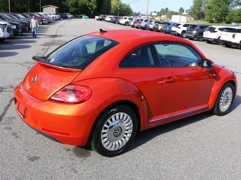 Used 2016 Volkswagen Beetle 1.8T SE FWD image 8