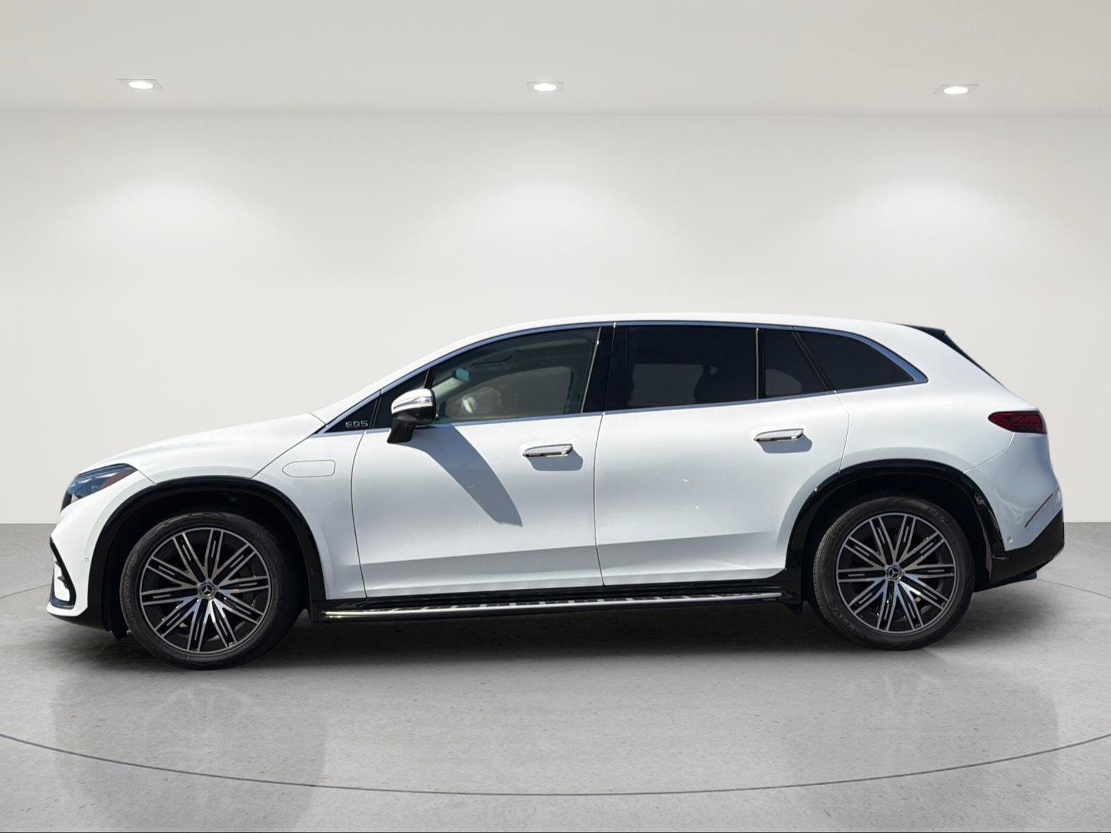 Used 2024 Mercedes-Benz EQS 450+ 4MATIC SUV image 2